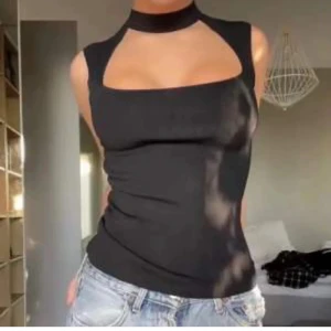 Fest topp - En super populär fest topp från zara. Köpt från Plick. Super bra skick. ( inte mina första tre bilder)