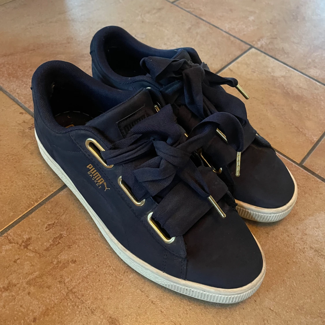 Marinblåa puma skor