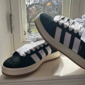 Svarta campus - Säljer svarta campus 💕dem är använda 1 gång