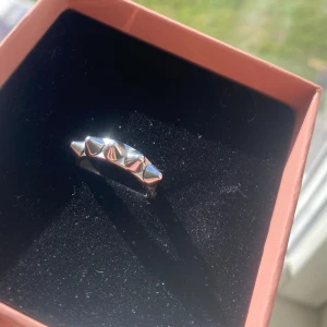 Edblad ring😻 - Det är en silverfärgad Edblad ring❤️ storlek 16,80❤️❤️