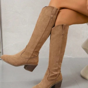 Stövlar dam  - skitsnygga stövlar