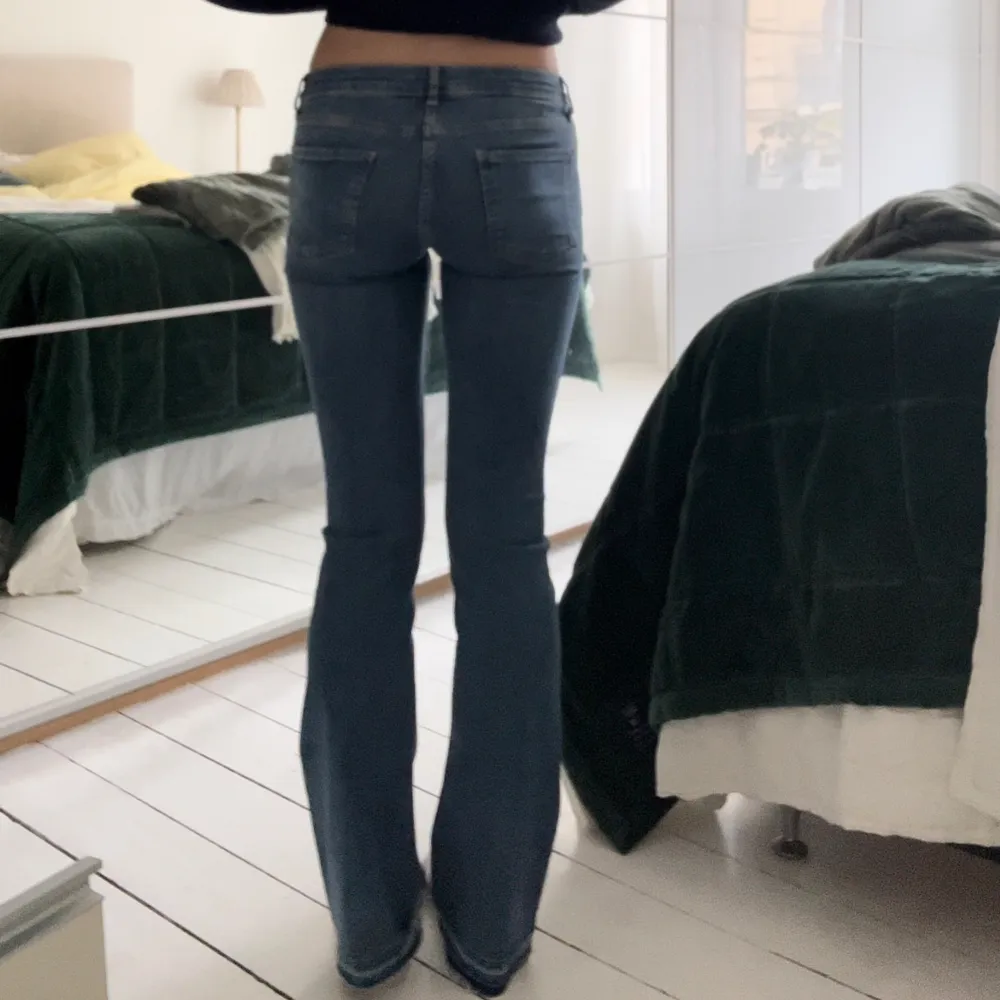 Lowrise jeans från zara 😍. Jeans & Byxor.