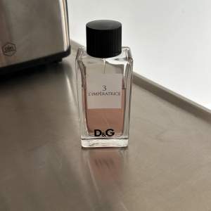 D&G l’imperatrice parfym. 75% full flaska 