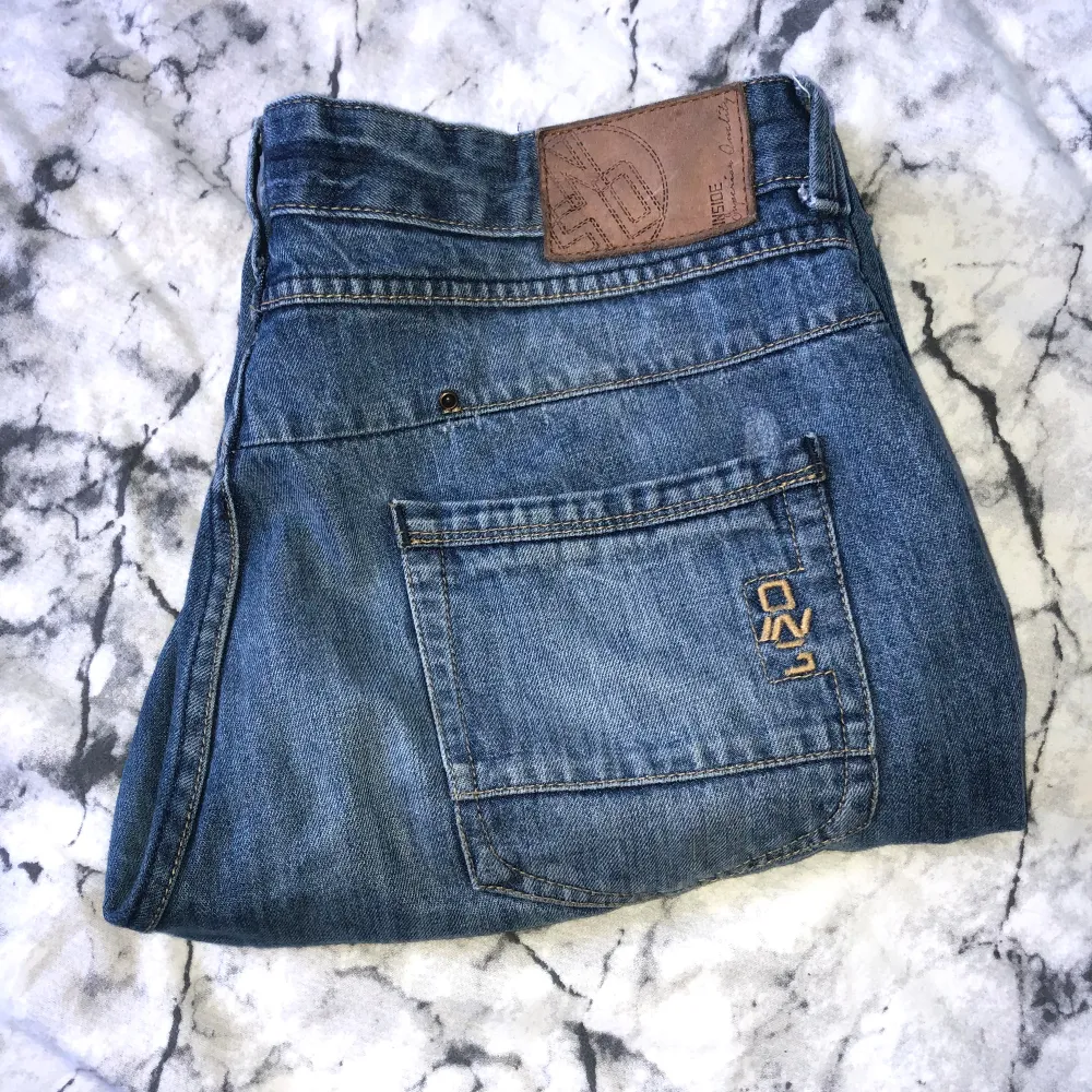 Snygga vintage shorts i bra skick och lite baggy.. Jeans & Byxor.