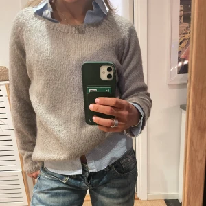 Blå skjorta  - Nyskick, säljer pga blivit för tight