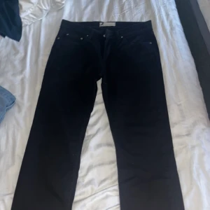 Jeans svart - Svarta jeans från dressman aldrig använda 33/30 200kr