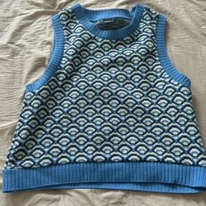 Vardags/festival topp - Använd ca 2 månader Snygg till festival/ sommar