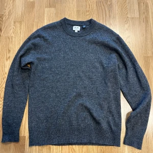Stickad tröja - Oanvänd stickad tröja från N010 Köptes för 499 på Hm
