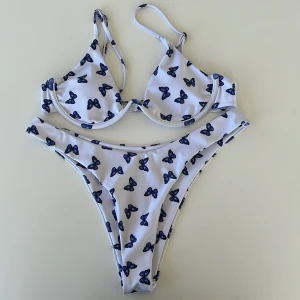 bikini - gullig fjärils bikini inte använd då den är för liten för mig