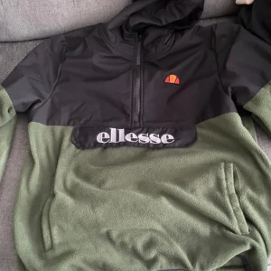 Ellesse tröja - Stl m/L 
