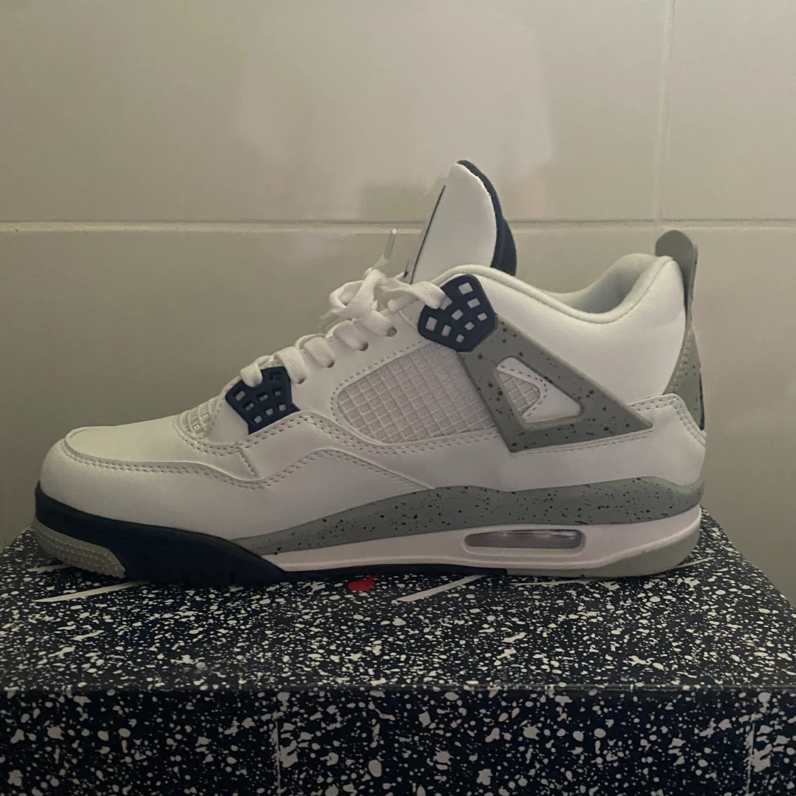 Jordan 4s