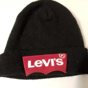 Levi's mössa - Vet varken vart eller när den var köpt. Aldrig använt.