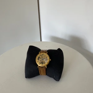 Gaddy’s skeleton Watch  - Säljer nu en gammal goding vilket varit med mig lönge, själva armbanden är i relativt dåligt skick vilket gör så priset sjunker. 