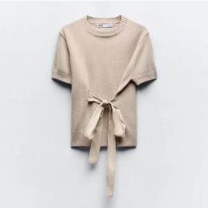 SÖKERR - SÖKER I STL XS!! kontakta gärna om du har en och vill sälja!💕