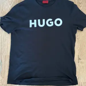 Hugo boss t-shirt har inte använt så många gånger behöver rensa garderoben 9/10 skick 