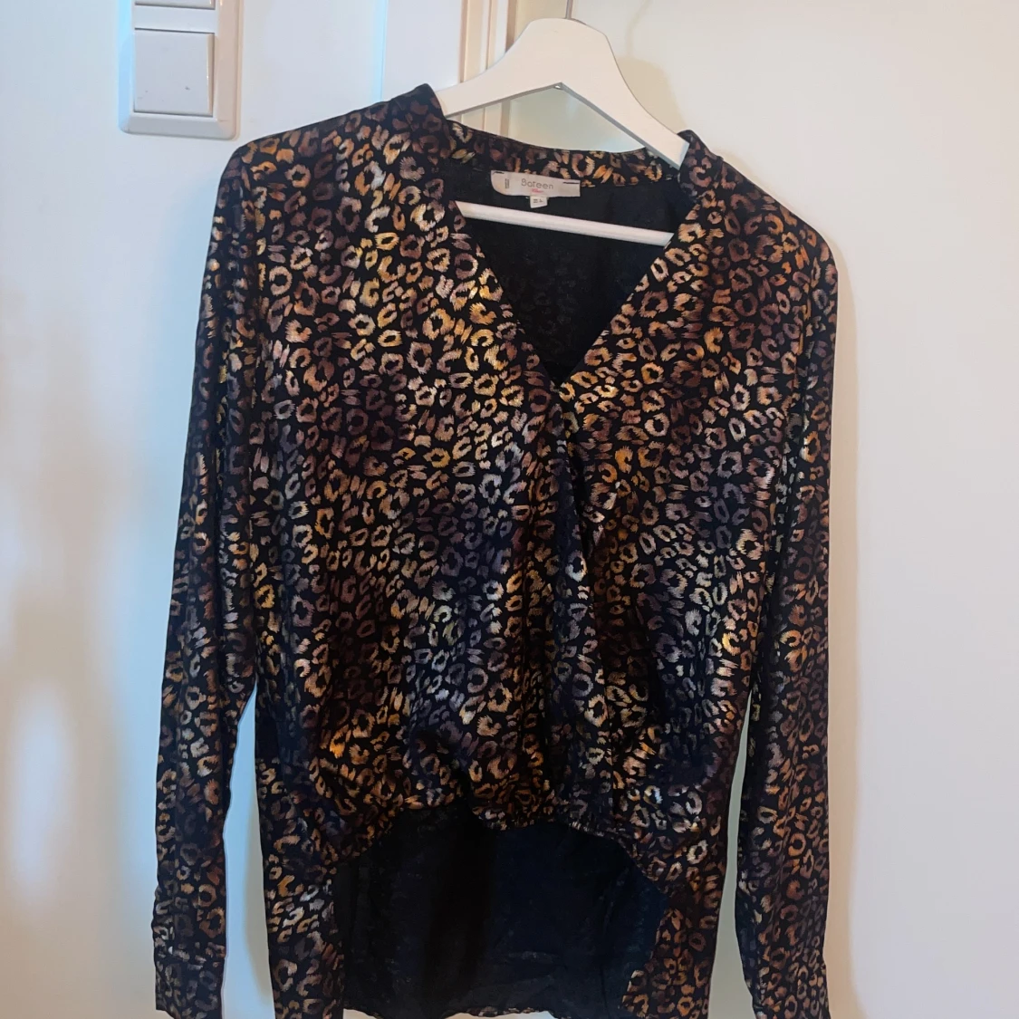 Leopard Satin blus - 90