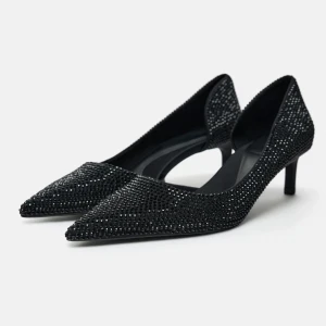 Zara klackar - Supersnygga helt nya festklackar från Zara som aldrig kommit till användning. Storlek 38, nyskick💗💗