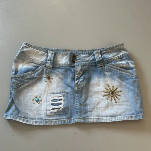 Lågmidjade jeanskjol  - Söt jeanskjol