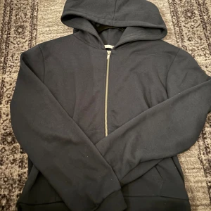 Zip-up hoodie - En ny zip-up från lager 157, kom privat för fler bilder!