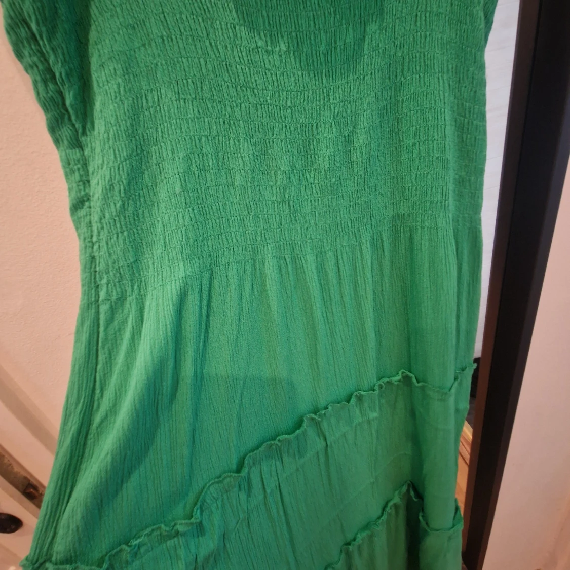 Viskosklänning med smock - 92