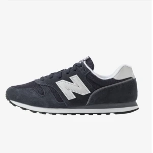 Nya i kartong! New Balance ML373 Navy - New Balance ML373 Navy. Helt nya i sin kartong. Storlek 38.