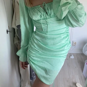 Adoore klänning - Helt oanvänd adoore klänning med prislapp kvar🥰mintgrön