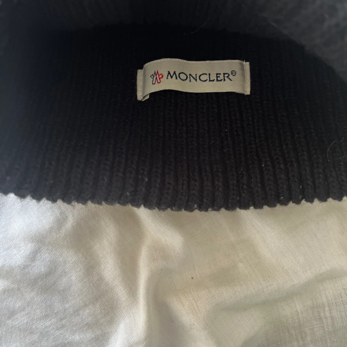 Moncler  - 90