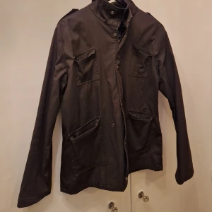 Snygg jacka - Fint skick. Passar Medium. 