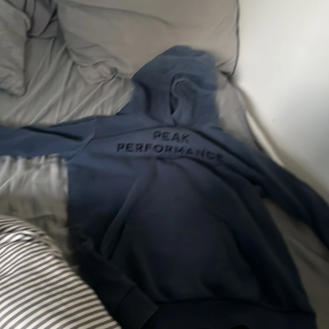 Peakperformance tröja till 10-12 år