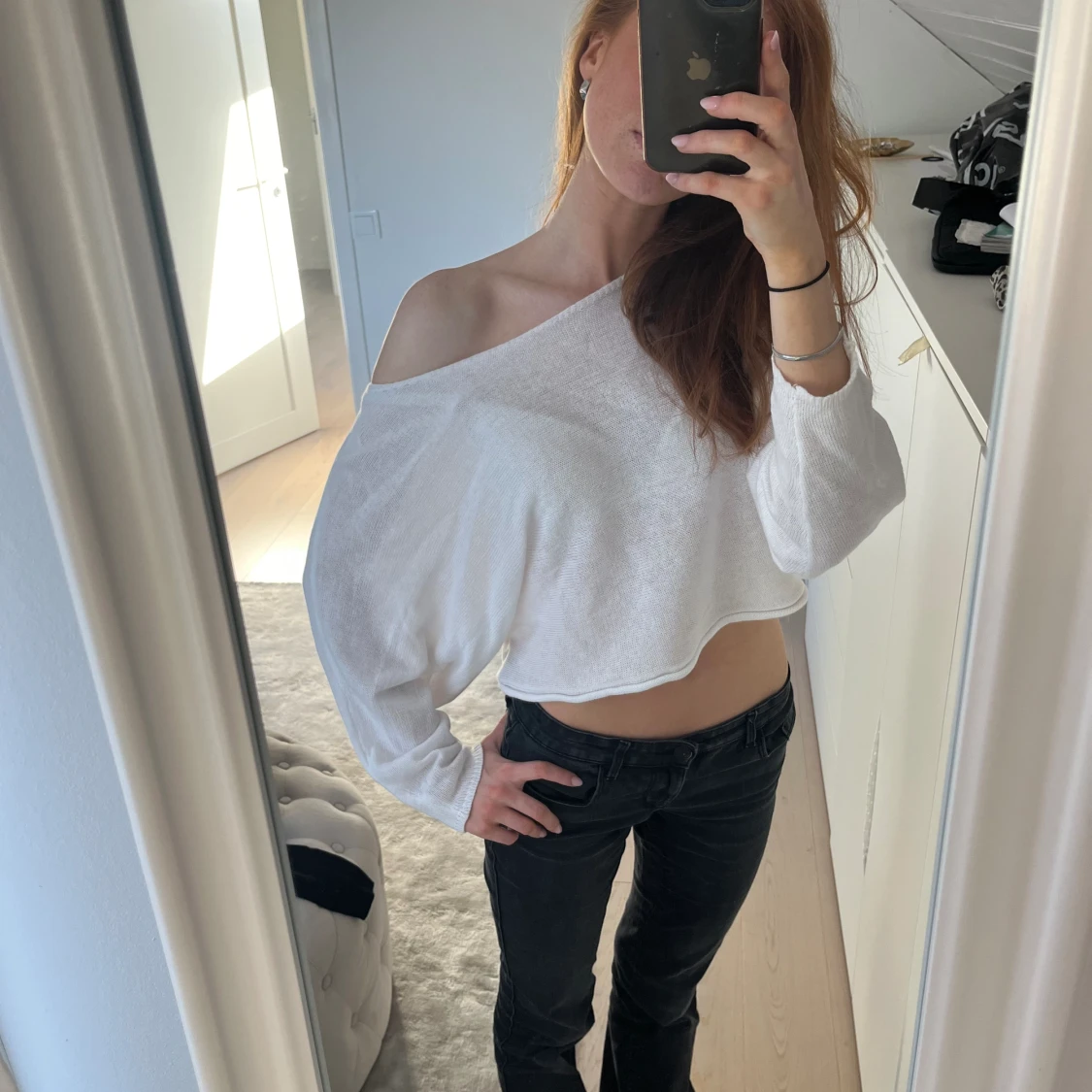 Vit oneshoulder tröja