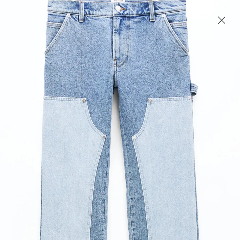 Filippa k jeans storlek 36 köpta för 2700kr vill sälja snabbt gärna elr byta mot ett pr i storlek 32. Jeans & Byxor.