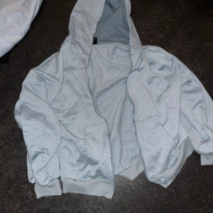 Blå hoodie - Blå hoodie 