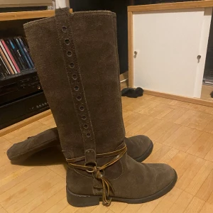 Vintage boots / stövlar - Skiiisnygga boots! Tyvärr lite för små för mig :( bra skick!