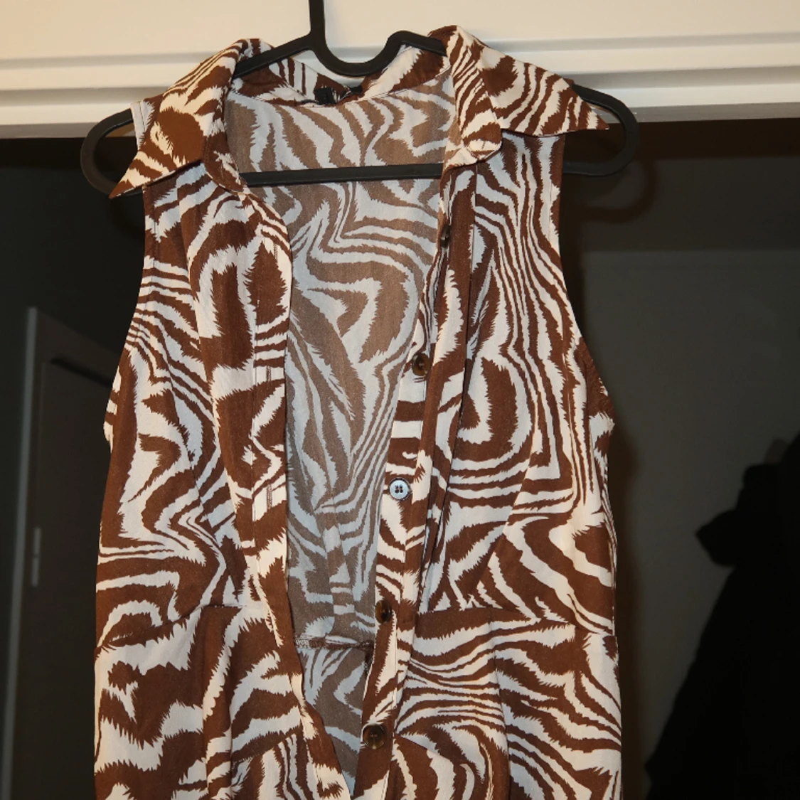 Figursydd klänning från fashion Nova