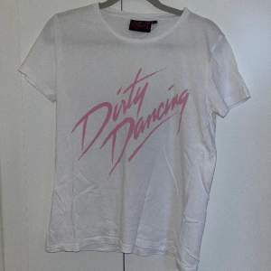 En Dirty Dancing t-shirt i storlek Xs. Aldrig använd🤍