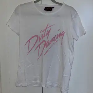 En Dirty Dancing t-shirt i storlek Xs. Aldrig använd🤍