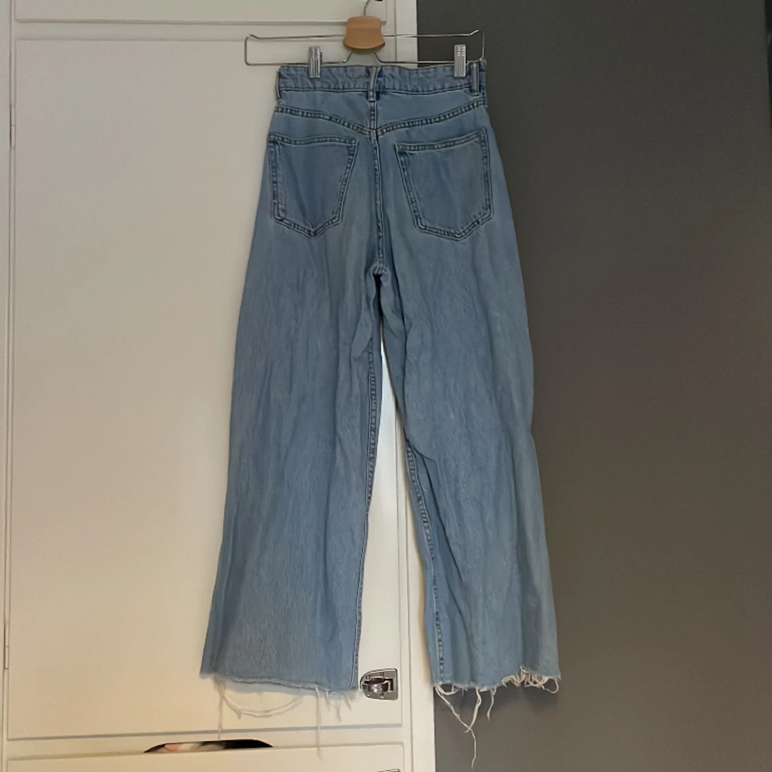 Raka högmidjade jenas zara - 90