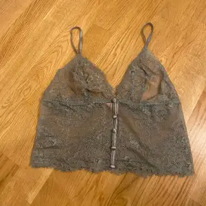 spetstopp/ bralette från hunkemöller💗storlek M, bra skick