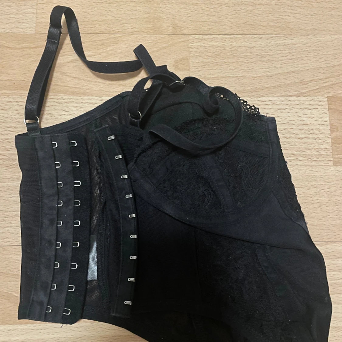 Svart korsett linne - 90