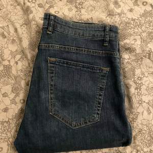 Vintage jeans i bra skick  Storlek 31/31 