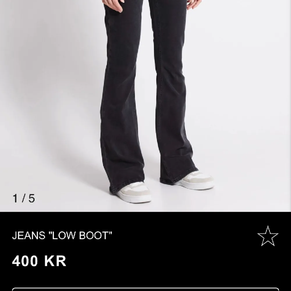 Inte använt så mycket då men ändå lite så från original pris 400 därför sätter valde jag att sälja de för 300kr. . Jeans & Byxor.