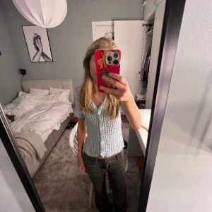 Kofta - Såå snygg kofta med kortare ärmar!!🥰