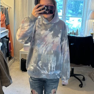 Tie dye hoodie  - Jätte najs tie dye hoodie