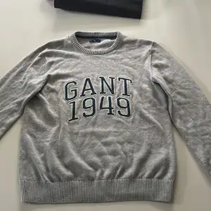 Gant tröja i bra skick som har använts fåtal gånger i storlek 13-14y som sitter som xs eller mindre
