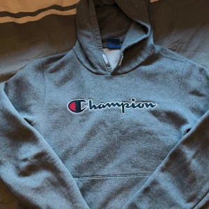 Champion hoodie - Champion hoodie | Grå | Nypris 500kr | skick 9/10 | 