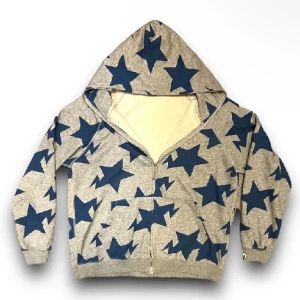 Bape star hoodie  - Köpte den för ett halv år sen 10/10 skick ✅ sitter skitbra å passar till mycket 🔥pris kan diskuteras 💰