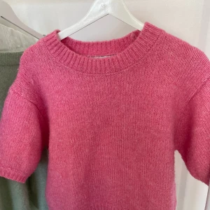 Rosa stickad tröja  - Fin stickad tröja! 🩷 