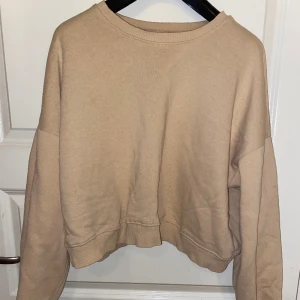 Sweatshirt - Gul sweatshirt storlek M