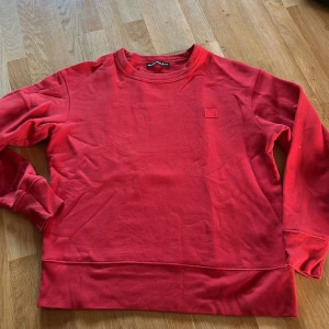 Acne - Sweatshirt i xxs i gott skick