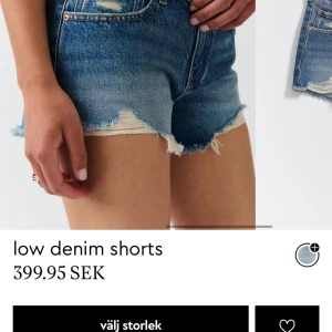 Lågmidjade shorts - Använda fåtal gånger  Köpta från gina för 400